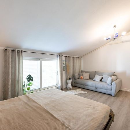 Apartmant With Pool 8 Kastela Exterior photo