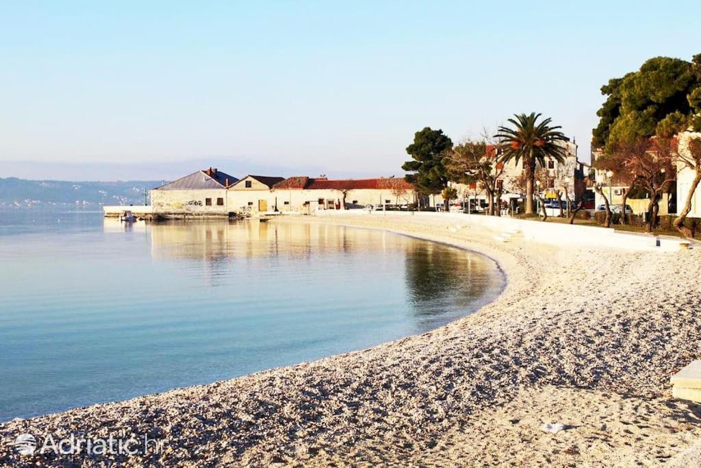 Apartmant With Pool 8 Kastela Exterior photo