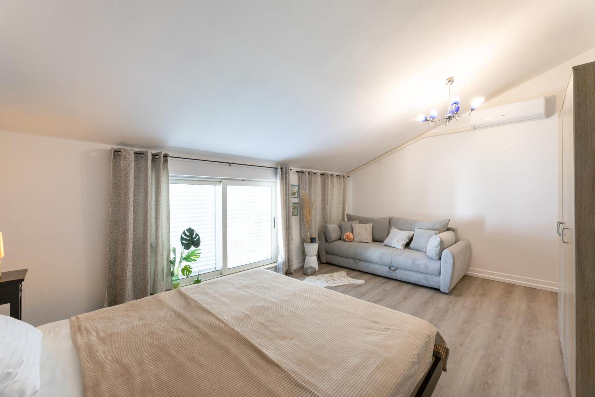 Apartmant With Pool 8 Kastela Exterior photo
