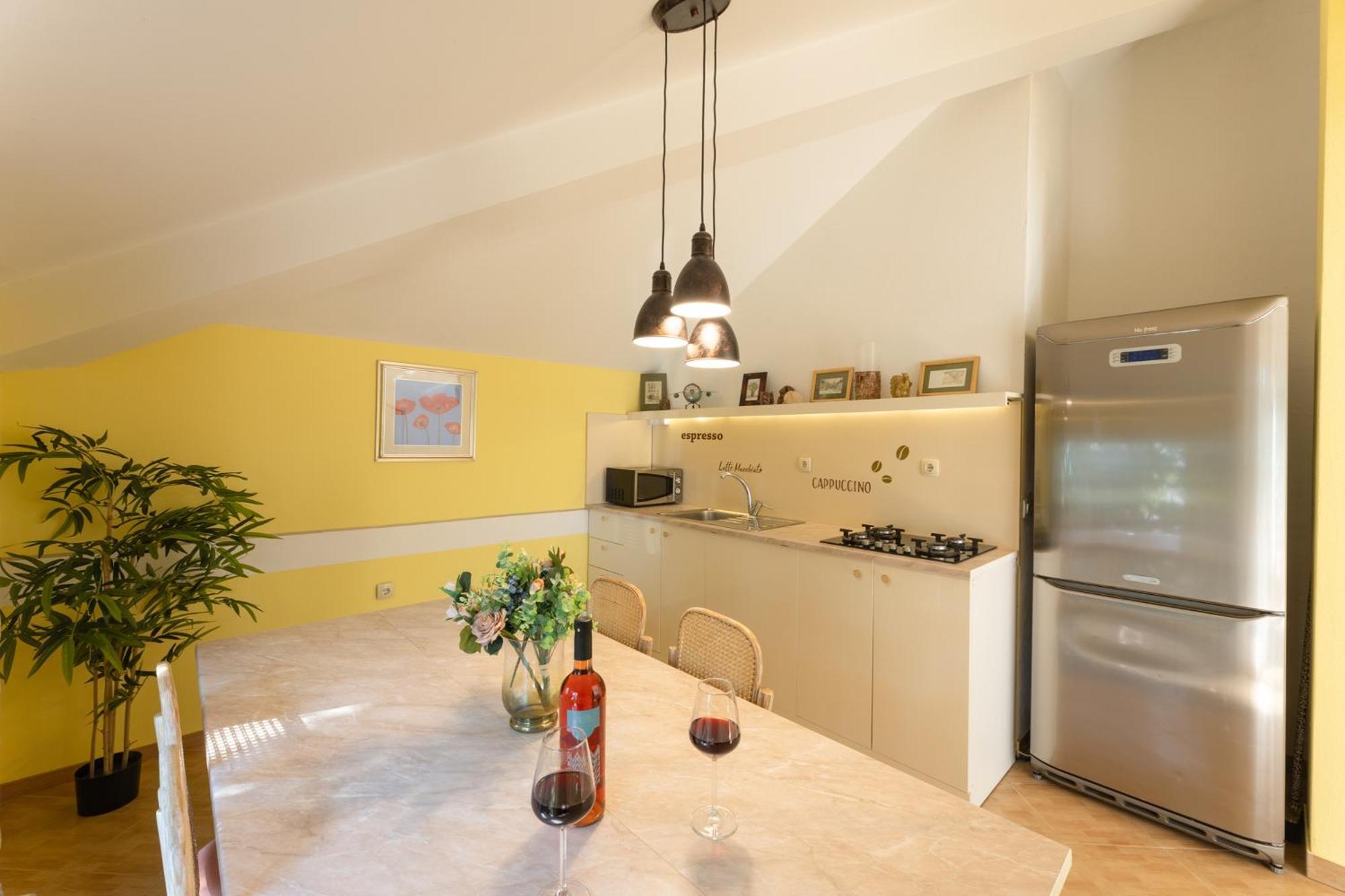 Apartmant With Pool 8 Kastela Exterior photo